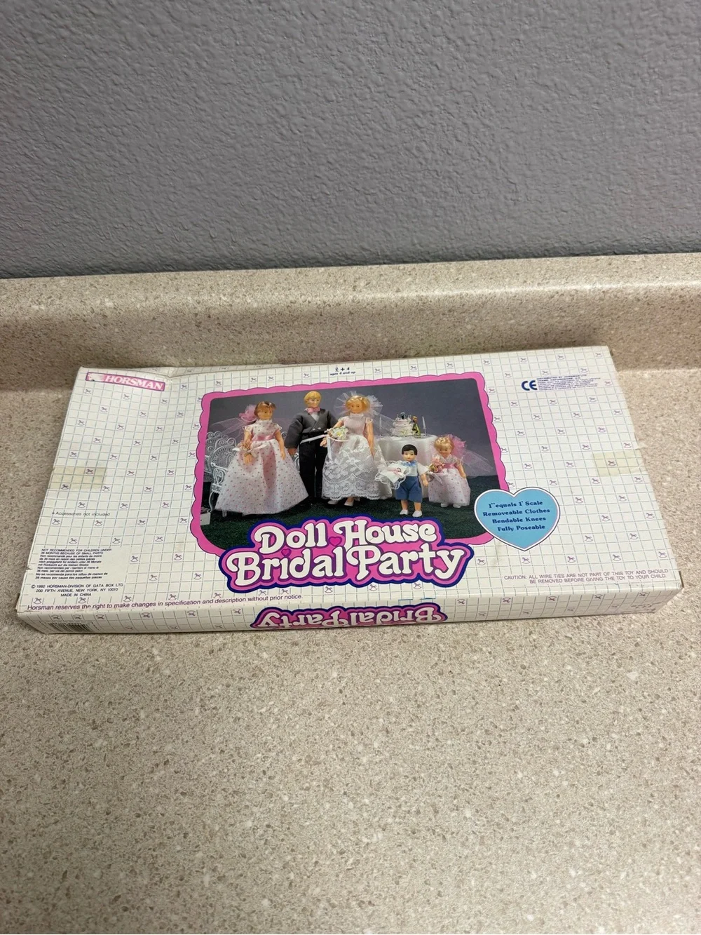 1992 Horsemen Vintage Doll House Bridal Party Playset - White and Pink Sealed